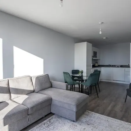 아파트 Superb 2 Bedroom Aparttment In *