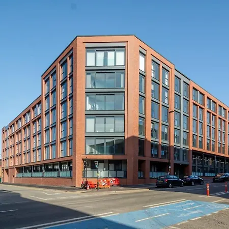 Superb 2 Bedroom Aparttment In